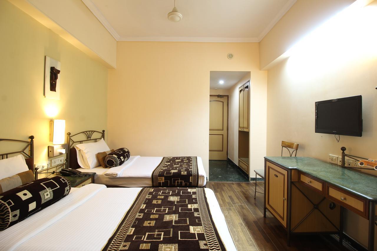 Hotel Gurukripa Daman Exterior foto