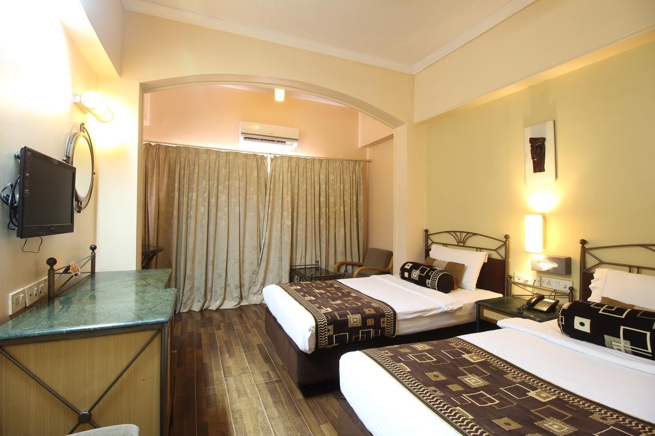 Hotel Gurukripa Daman Exterior foto