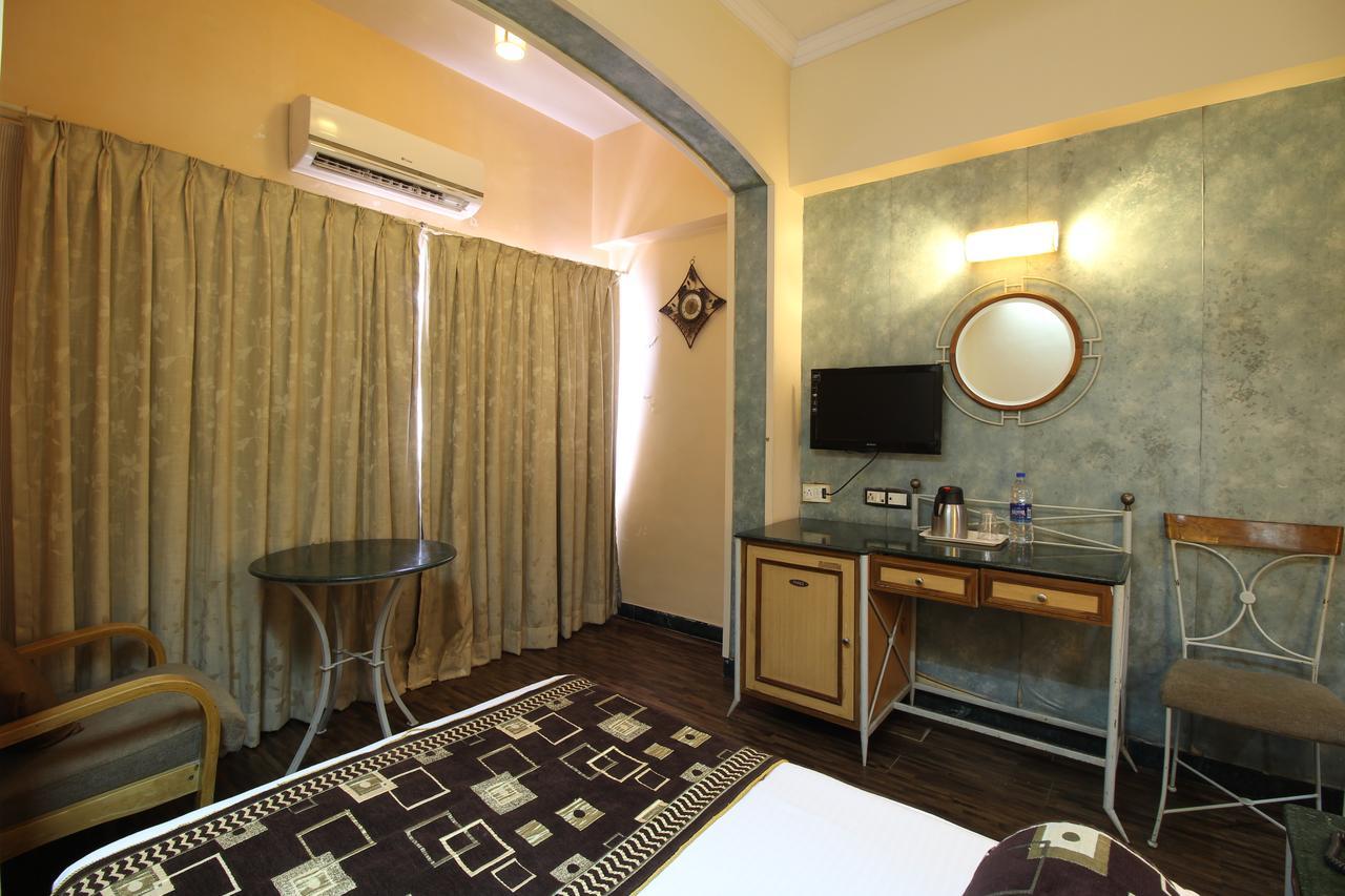 Hotel Gurukripa Daman Exterior foto